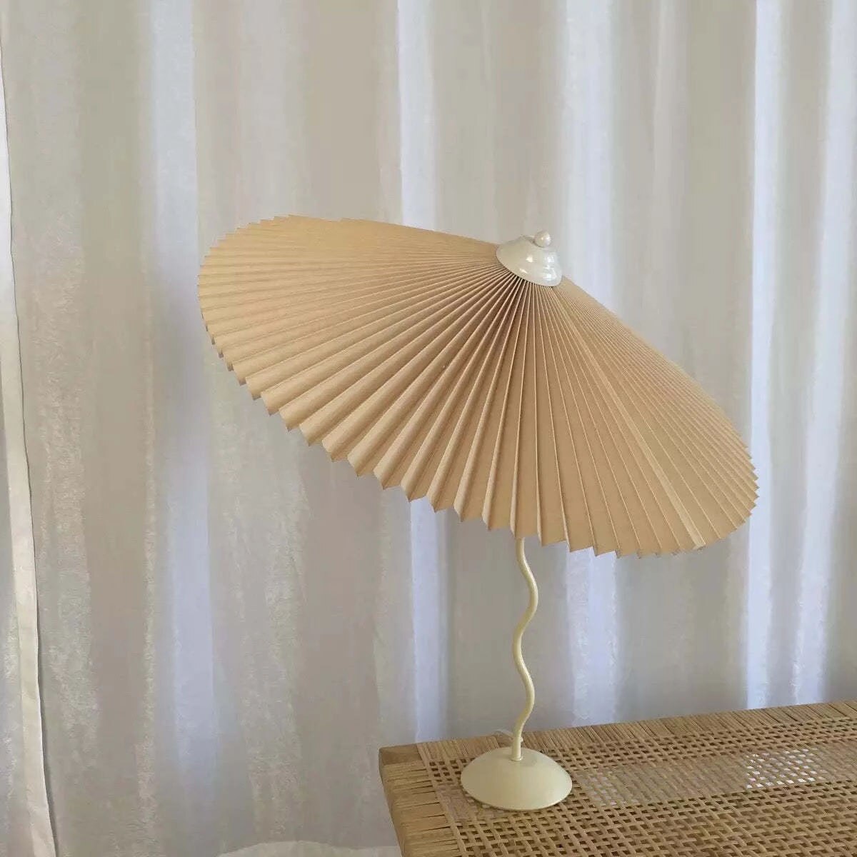 Eno Table Lamp